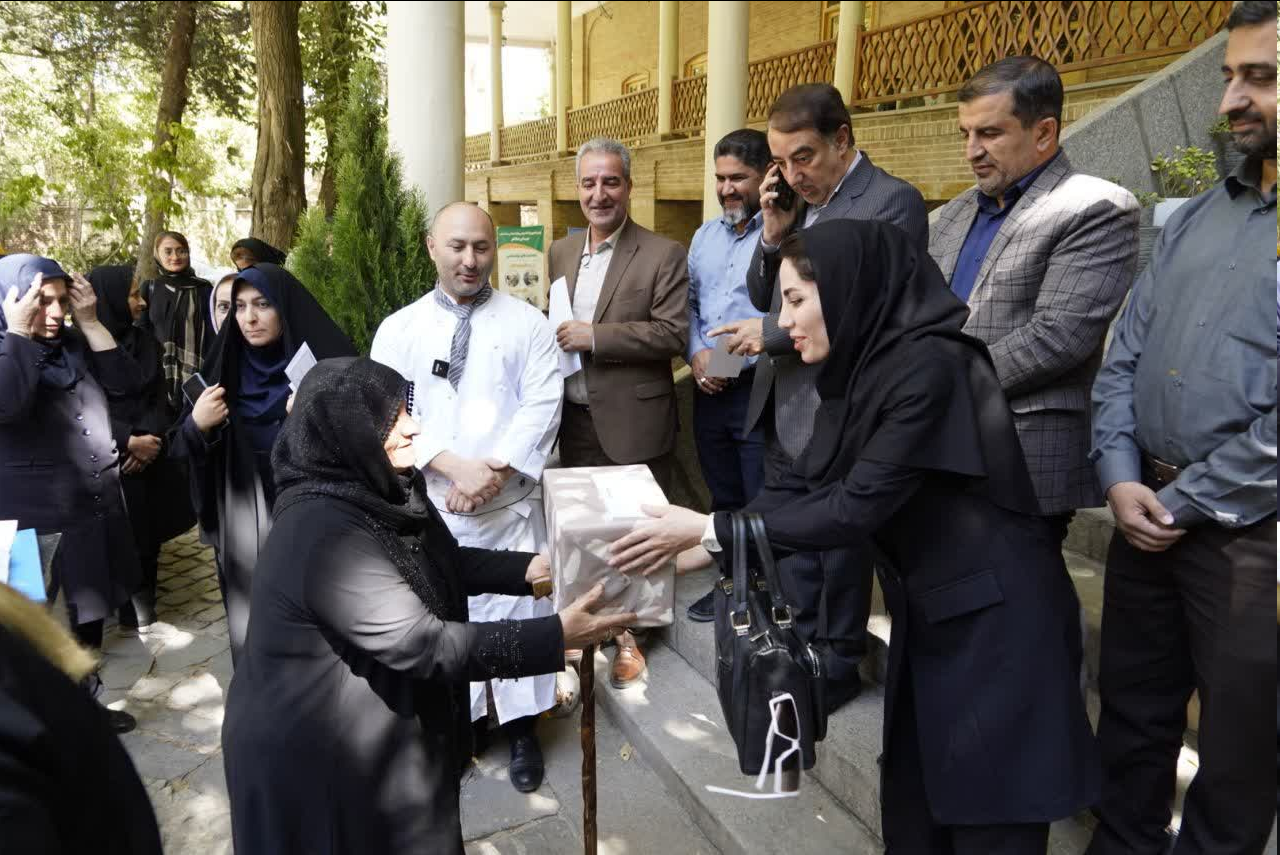 برگزاری جشنواره غذای هفته سالمند در همدان