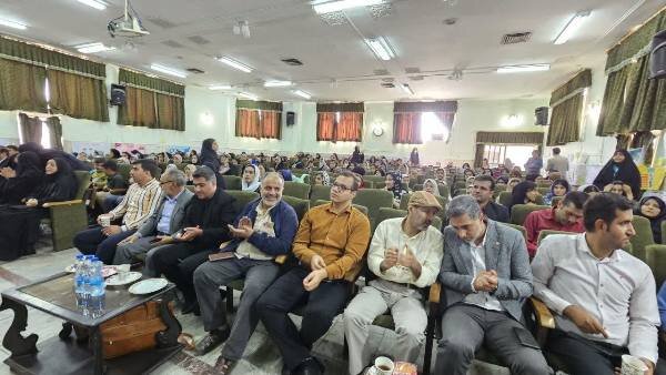 خمینی‌شهر| برگزاری مراسم اختتامیه طرح مانا