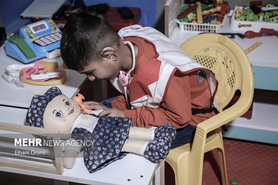 چشمهایی که میشنوند؛ روایت زندگی در سکوت