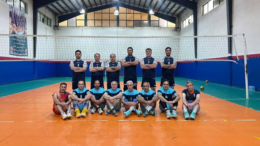 مسابقه دوستانه والیبال بین تیم های بهزیستی و هلال احمر استان گیلان