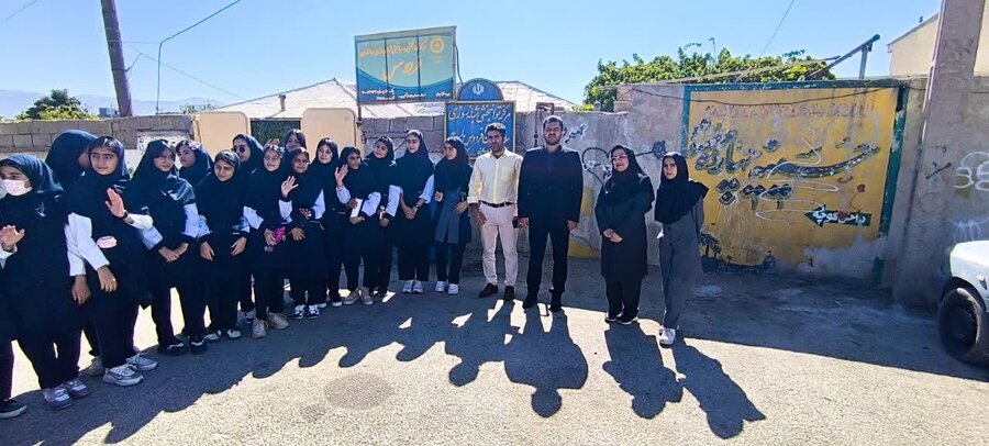 بازدید دانشجویان دانشگاه فرهنگیان ،دانش آموزان و کادر مدرسه علامه حلی از مرکز سالمندان فردوس به مناسبت روز جهانی سالمندان