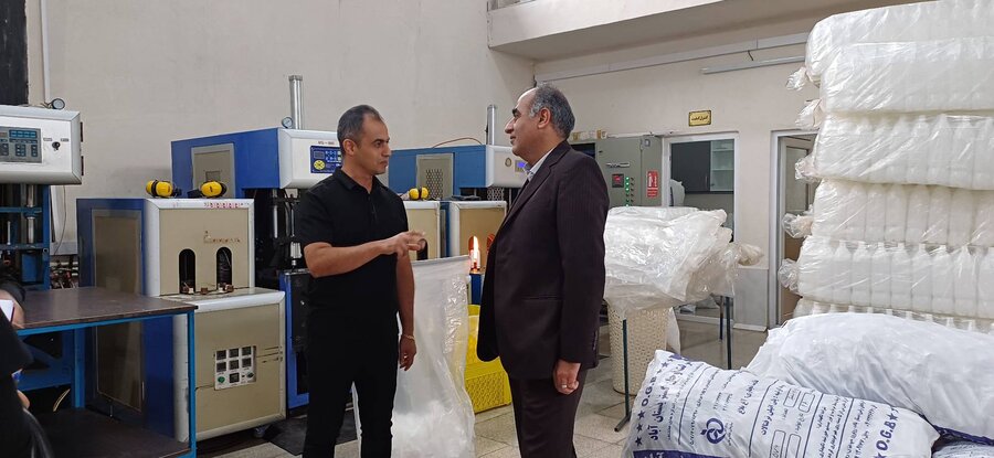 گامی در جهت توانمندسازی؛ ۱۰ توانخواه و فرزندان زنان سرپرست خانوار در رشت شاغل شدند.