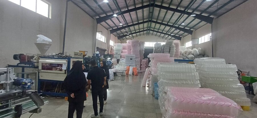 گامی در جهت توانمندسازی؛ ۱۰ توانخواه و فرزندان زنان سرپرست خانوار در رشت شاغل شدند.