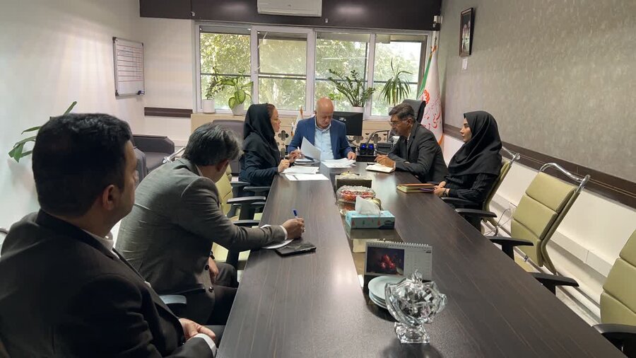 بررسی روند مناسب‌سازی ۹۶ مدرسه و شعب بانک ملی مشهد