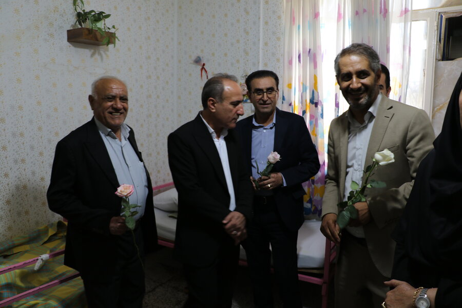 بازدید سالمندان