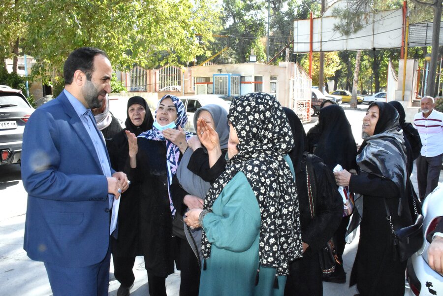 دیدار جمعی از سالمندان با مدیرکل بهزیستی