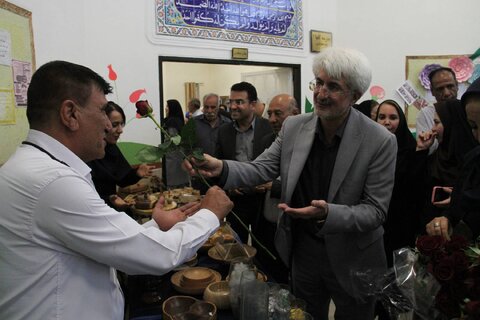 شیراز| در حاشیه افتتاح طرح سلام انجام شد| معرفی فعالیتهای بهزیستی در محله ها