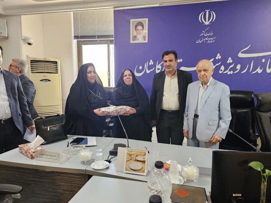  کاشان| کرامت سالمندان باید به فرهنگ عمومی شهر تبدیل شود