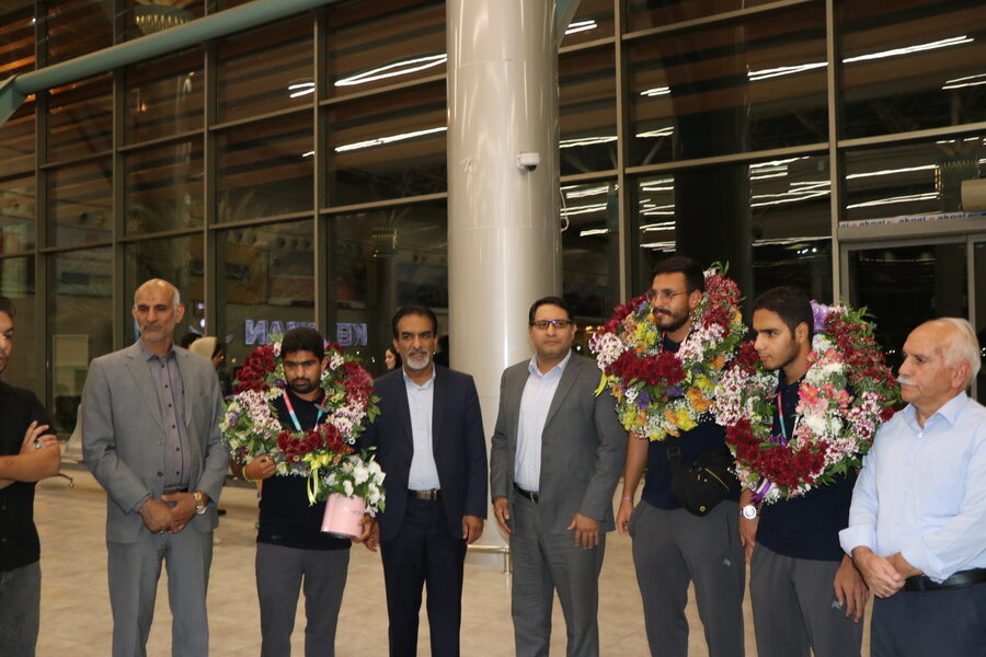 استقبال رسمی از مدال‌آوران کرمانی تیم ملی فوتبال ۵ نفره نابینایان