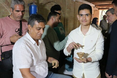 افتتاح نمایشگاه توانمندی سالمندان و رونمایی از «اقتصاد نقره‌ای» با حضور دکتر حسینی در همدان