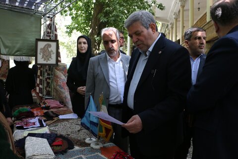 افتتاح نمایشگاه توانمندی سالمندان و رونمایی از «اقتصاد نقره‌ای» با حضور دکتر حسینی در همدان