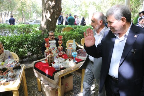 افتتاح نمایشگاه توانمندی سالمندان و رونمایی از «اقتصاد نقره‌ای» با حضور دکتر حسینی در همدان