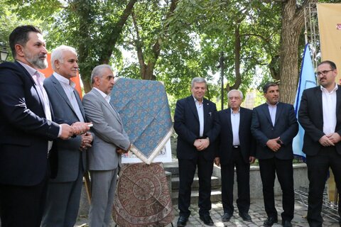 افتتاح نمایشگاه توانمندی سالمندان و رونمایی از «اقتصاد نقره‌ای» با حضور دکتر حسینی در همدان