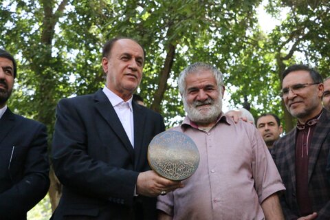 افتتاح نمایشگاه توانمندی سالمندان و رونمایی از «اقتصاد نقره‌ای» با حضور دکتر حسینی در همدان