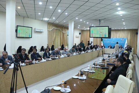 نشست شورای سالمندان استان همدان و تجلیل از سالمندان فعال در عرصه‌های اجتماعی