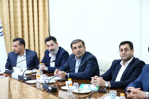 نشست شورای سالمندان استان همدان و تجلیل از سالمندان فعال در عرصه‌های اجتماعی