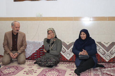 بهزیستی در کنار گنجینه‌های زندگی؛ دیدار صمیمانه مدیرکل بهزیستی استان مرکزی با سالمندان به مناسبت هفته سالمند