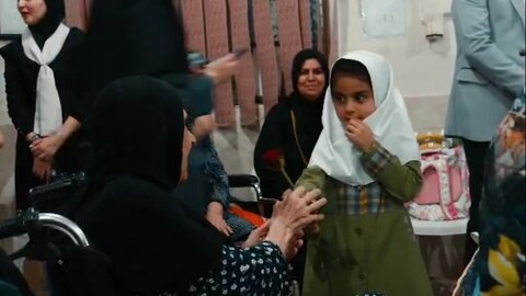 ببینیم|جشن "رز مهربانی" در مرکز سالمندان خرمشهر