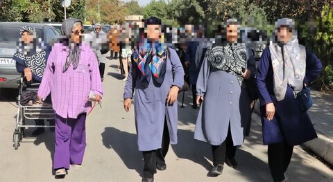 به مناسبت گرامیداشت روز جهانی سالمندان؛همایش پیاده‌روی و ورزش سالمندان در بوستان کهریزک برگزار شد