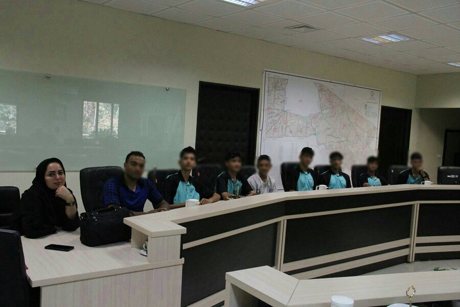 تقدیر از فرزندان