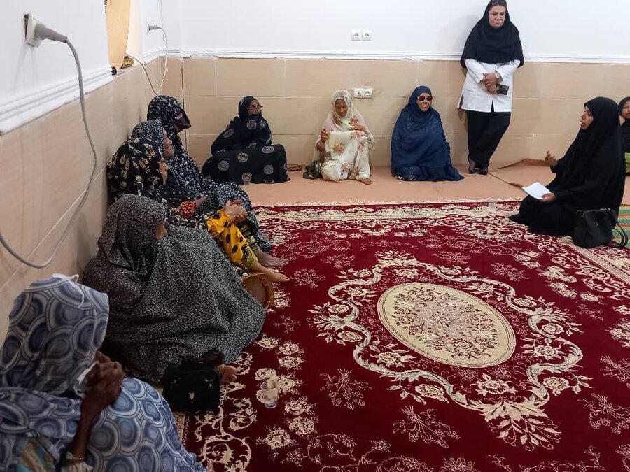 هرمز | برگزاری کلاس آموزشی خود مراقبتی و تغذیه در دوران سالمندی