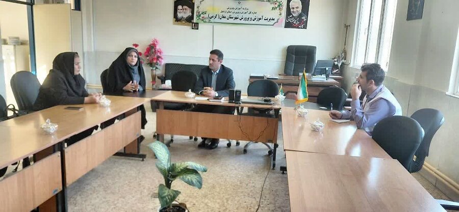 گرمی|  هماهنگی با رئیس آموزش و پرورش شهرستان گرمی جهت اجرای کلاس‌های پیشگیری از آسیب‌های اجتماعی در مدارس