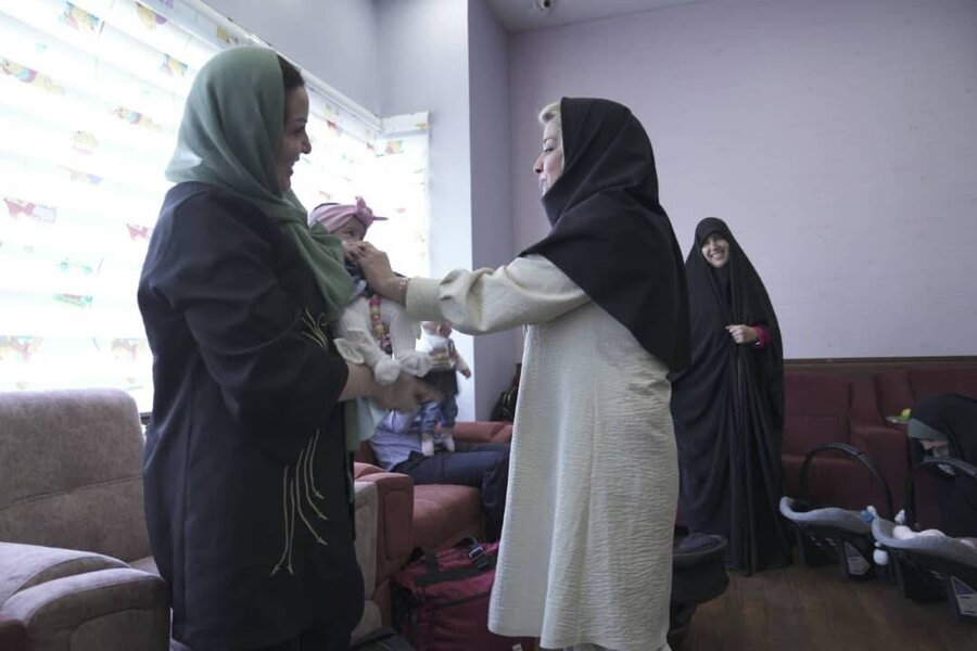 دورهمی خانواده‌های میزبان در شیرخوارگاه شبیر؛ فرصتی برای تبیین نقش اثرگذار خانواده‌ها در حمایت از کودکان