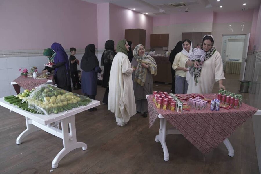 دورهمی خانواده‌های میزبان در شیرخوارگاه شبیر؛ فرصتی برای تبیین نقش اثرگذار خانواده‌ها در حمایت از کودکان