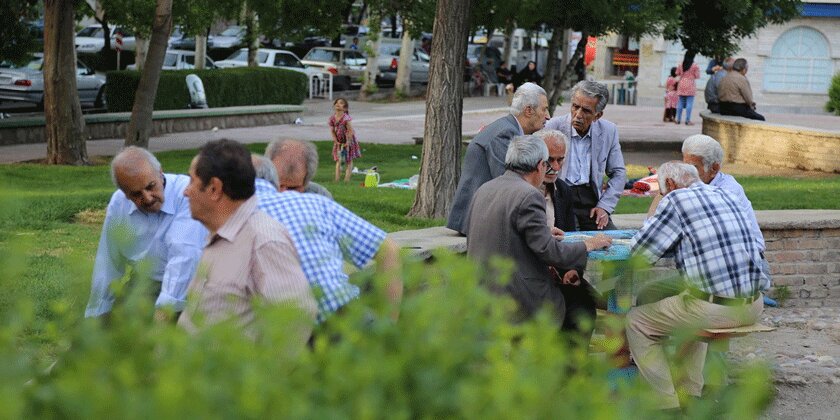 50 Senior Hangout Centers Operating Nationwide / Iran Poised to Become an Elderly Tourism Destination