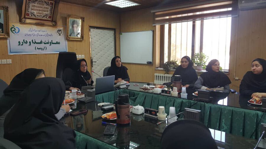 برگزاری دوره آموزشی "اصول تغذیه دوران سالمندی" برای مسئولین فنی مراکز شبانه‌روزی سالمندان آذربایجان‌غربی