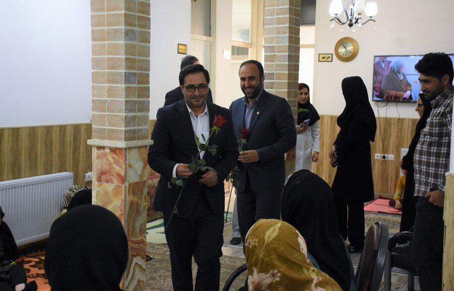 مرکز سالمندان طلوع