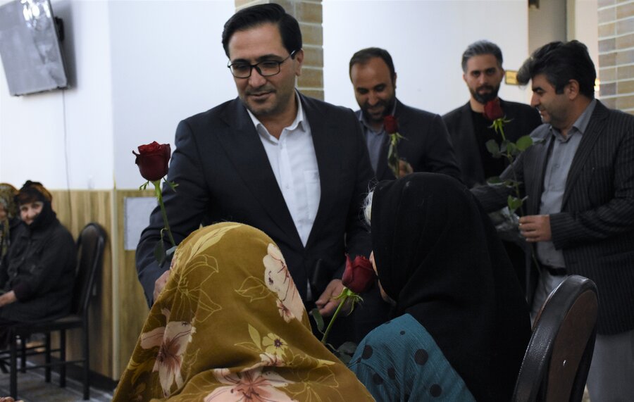 مرکز سالمندان طلوع