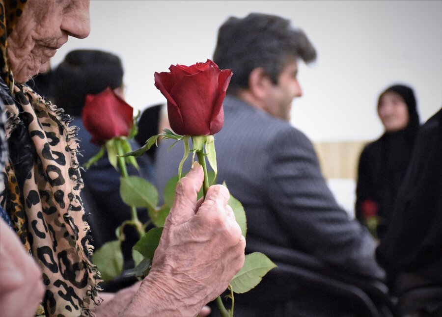 فرهنگ مهربانی با سالمندان؛ آزمون انسانیت در جامعه در حال پیر شدن