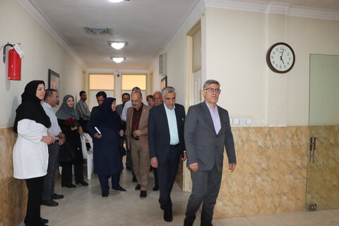 گزارش تصویری ا رز مهربانی در اراک؛ هم‌افزایی دستگاه‌ها برای دلجویی از سالمندان به مناست گرامیداشت هفته سالمند