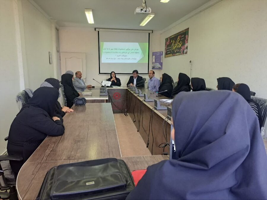 بیله سوار| برگزاری کلاس توجیهی آموزشی با محوریت سالمندان و حمایت‌ های اجتماعی در بیله‌سوار
