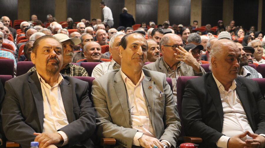 برگزاری مراسم گرامیداشت تکریم و منزلت سالمندان شهرستان در شهرستان شیروان