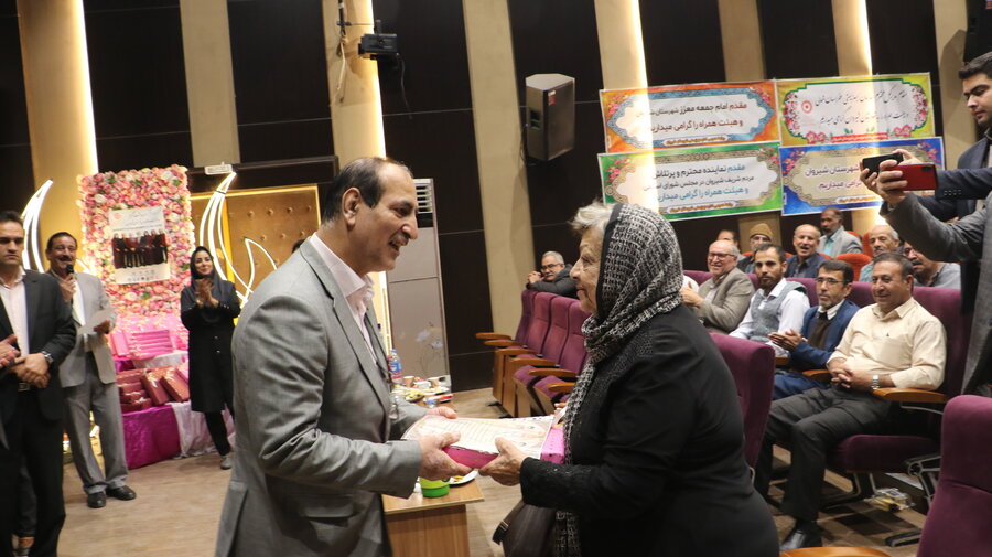 برگزاری مراسم گرامیداشت تکریم و منزلت سالمندان شهرستان در شهرستان شیروان