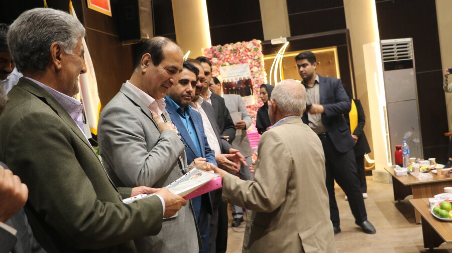 برگزاری مراسم گرامیداشت تکریم و منزلت سالمندان شهرستان در شهرستان شیروان