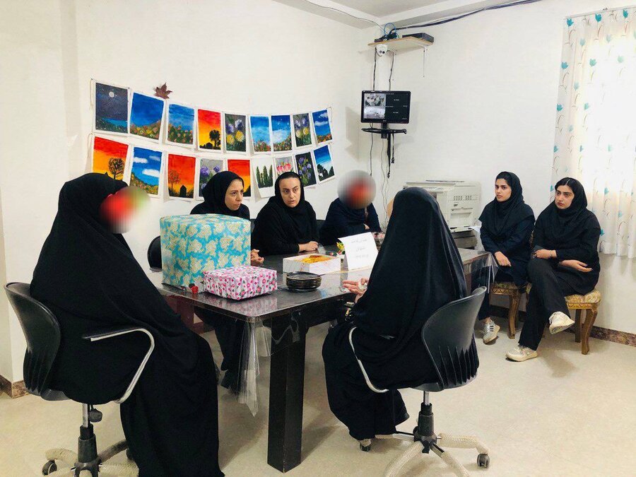 رضوانشهر/اهدای کمک هزینه جهیزیه به دو زوج توانخواه ناشنوا