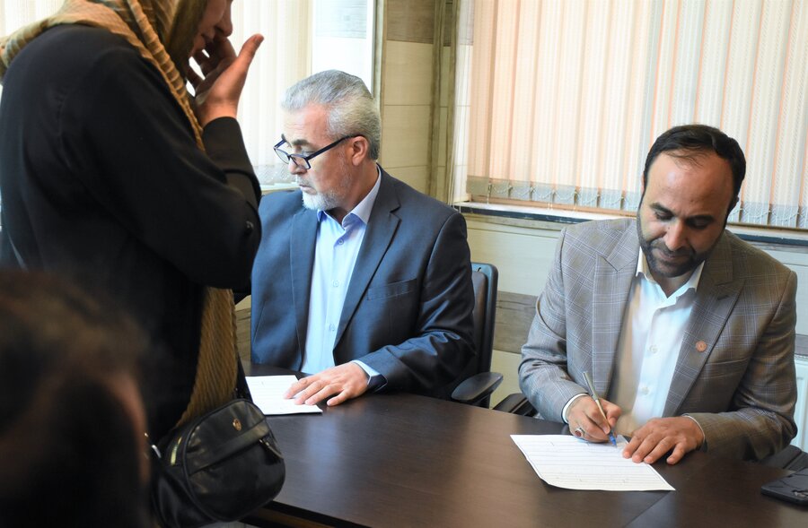 میز ارتباطات مردمی بهزیستی در هفته ملی سالمندان