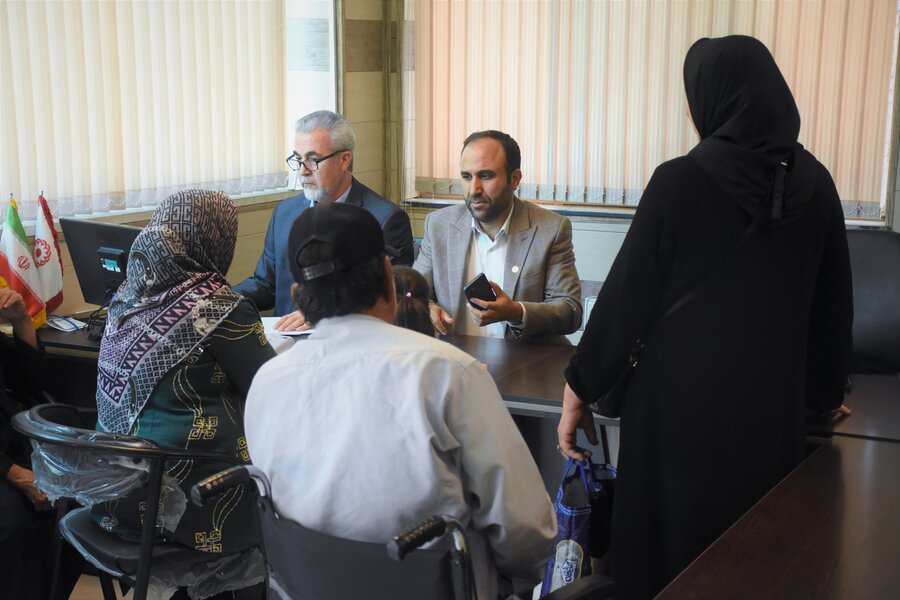 میز ارتباطات مردمی بهزیستی در هفته ملی سالمندان