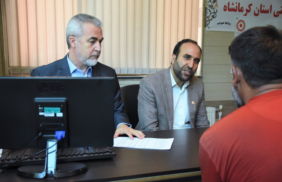 میز ارتباطات مردمی بهزیستی در هفته ملی سالمندان