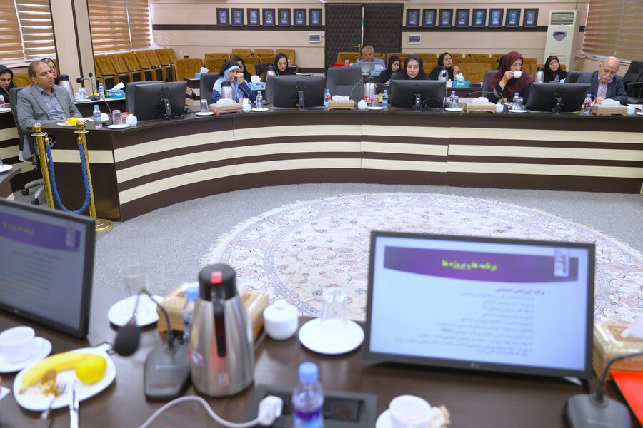 نشست تخصصی روسای اداره فوریت های اجتماعی پیشگیری از آسیب ها و توانی اعتیاد سراسر کشور