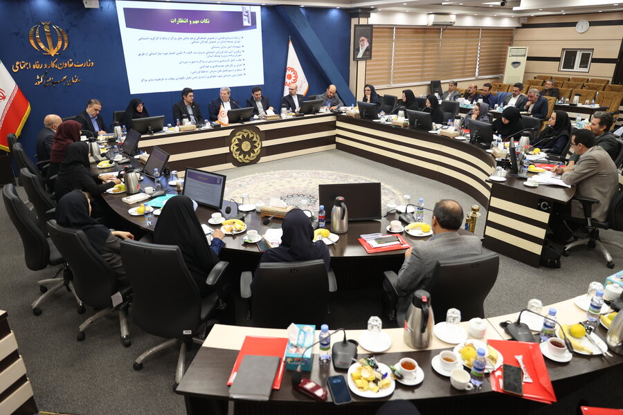 نشست تخصصی روسای اداره فوریت های اجتماعی پیشگیری از آسیب ها و توانی اعتیاد سراسر کشور