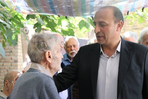 گزارش تصویری / سالمندان در دنیای هنر؛ تجربه‌ای آرامش‌بخش در کارگاه سفالگری