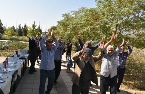 ساوجبلاغ | مراسم گرامیداشت هفته سالمندان ،پایش سلامت  در قالب پویش «رُز مهربانی» در شهر گلسار