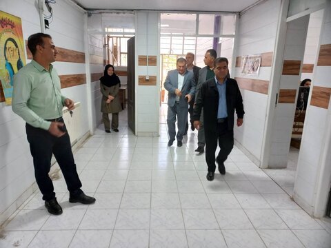 بازدید مدیر کل از اداره بهزیستی دره شهر