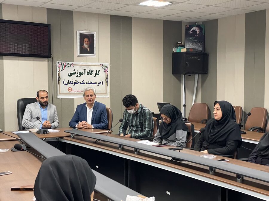 اجرای طرح "هر مسجد، یک حقوقدان" در بهزیستی قروه