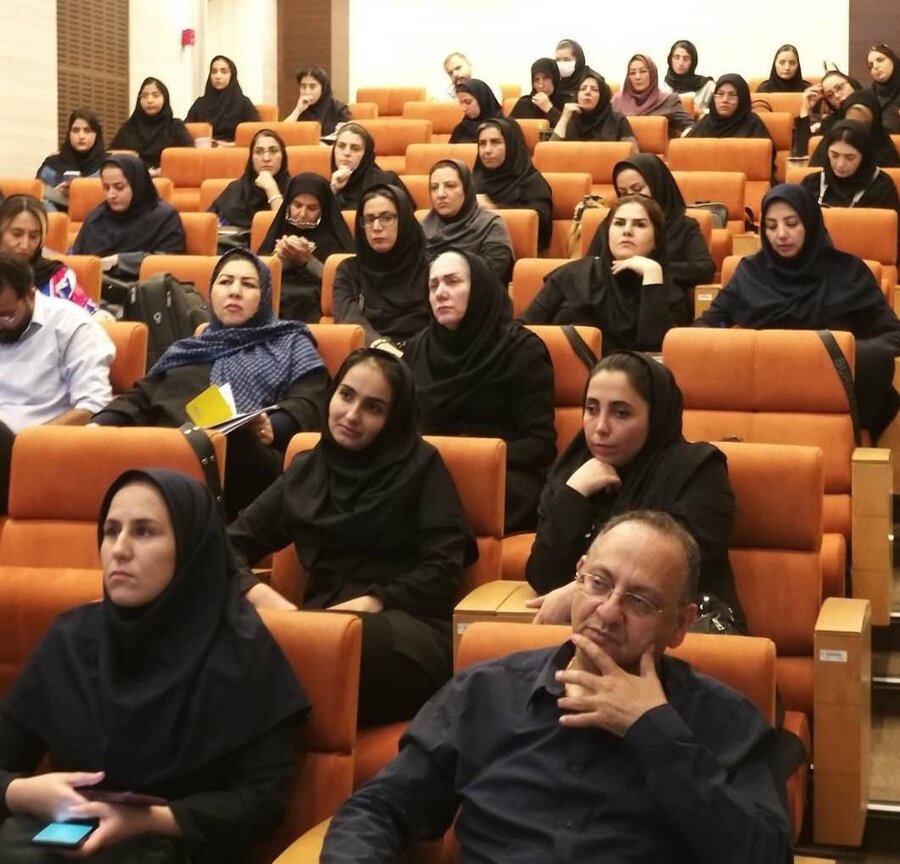 شهرتهران| برگزاری جلسه آموزش طرح غربالگری سلامت جسمی بانوان سرپرست خانوار در شیرخوارگاه شبیر