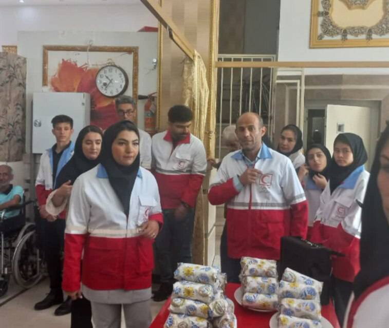 شهر قدس | دیدار جمعیت هلال احمر به مناسبت  گرامیداشت سالمندان از مراکز نگهداری سالمندان بزرگان و نیکنامان